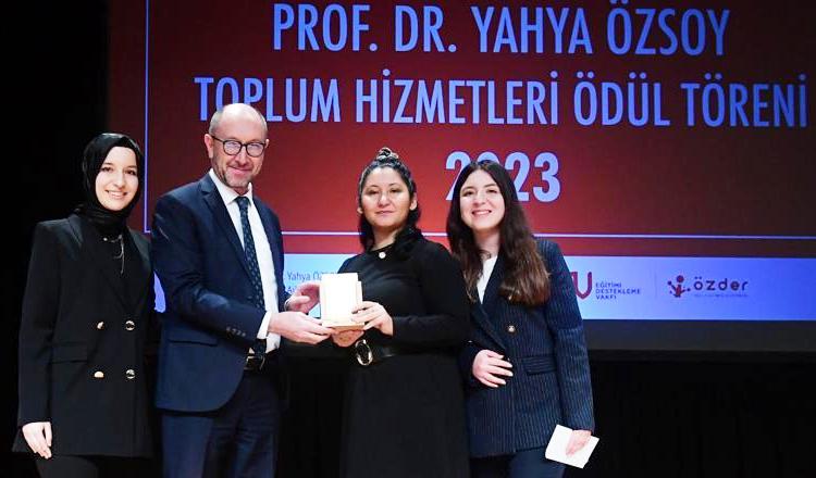 ÜNİVERSİTE ÖĞRENCİLERİNİN TÜBİTAK PROJESİ, ÖDÜLE LAYIK GÖRÜLDÜ..