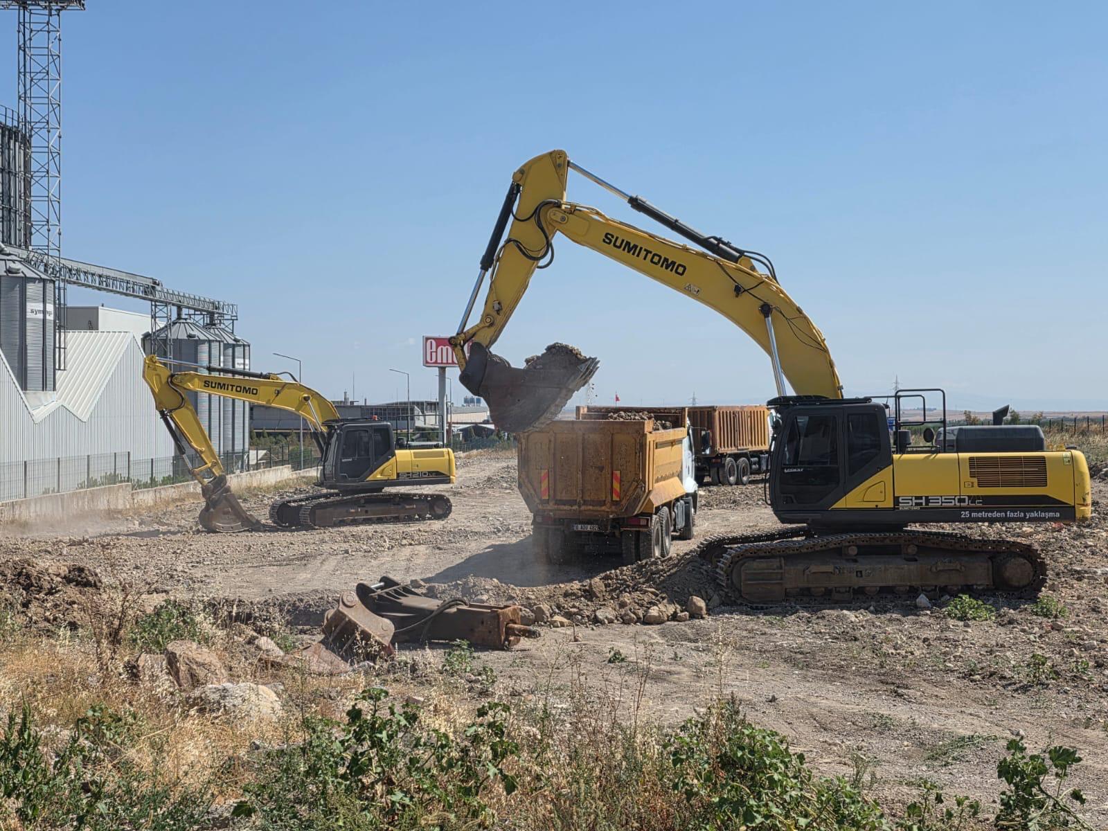 BANDIRMA OSB TEKNİK BİLİMLER MESLEK YÜKSEKOKULU İNŞAATI TEMEL KAZISI TAMAMLANDI…