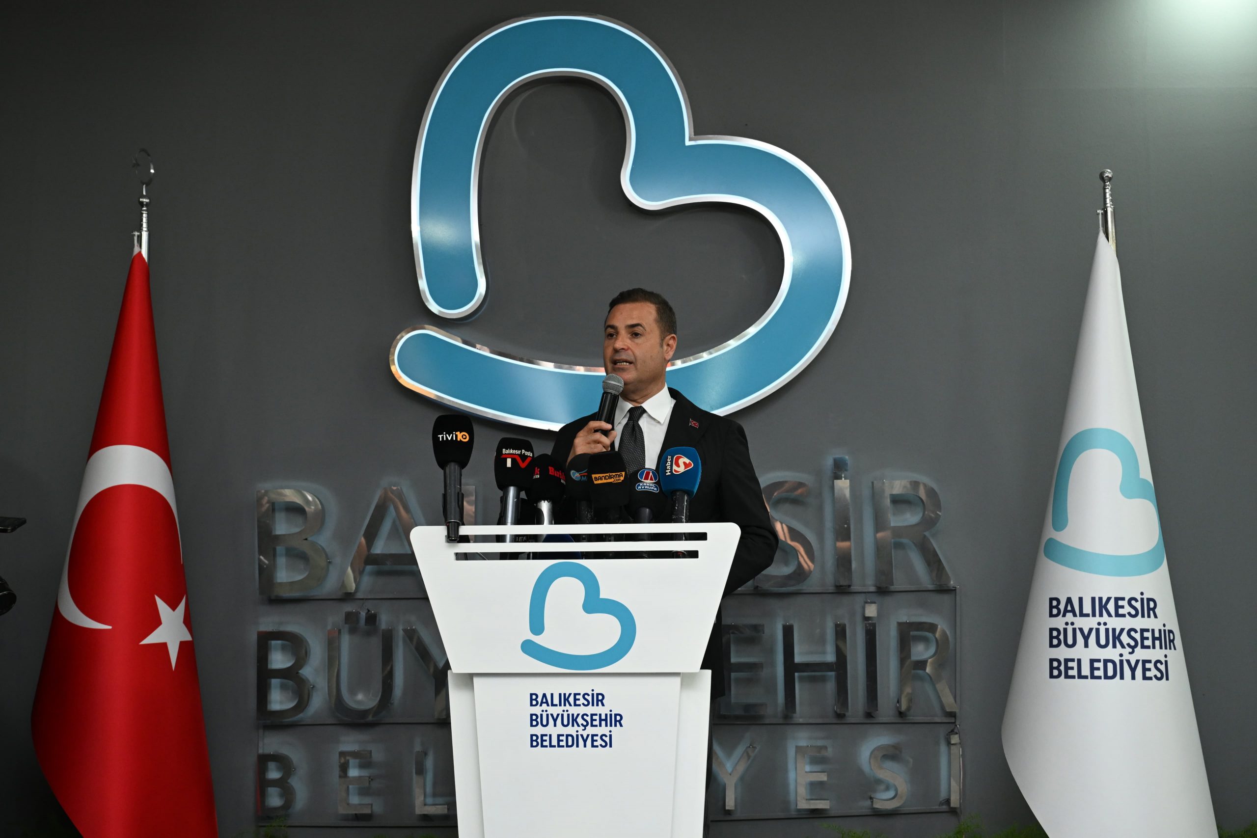 BAŞKAN AKIN; “DEPREM BÖLGESİ’NDE BAŞARILI BİR SINAV VERDİK… “