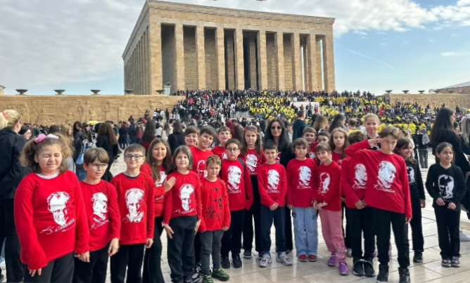 CUMHURİYET’İN ÇOCUKLARINDAN, ANLAMLI GÜNDE ANITKABİR’E ANLAMLI ZİYARET…