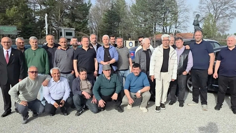 36 YIL ÖNCE AYNI KARANAVADAN YİYEN CAN TERTİPLERİN BULUŞMASINDA DUYGULU ANLAR…