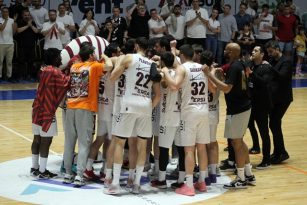 BORDO, FİNAL SERİSİNE GALİBİYETLE BAŞLADI… TARAFTARA ÇİFTE BAYRAM SEVİNCİ YAŞATTI…
