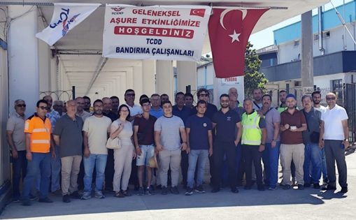 BANDIRMA DEMİRYOLCULARI “GELENEKSEL AŞURE HAYRI” İLE RAYLAR BİRLEŞTİ, AŞURE KAYNAŞTIRDI…