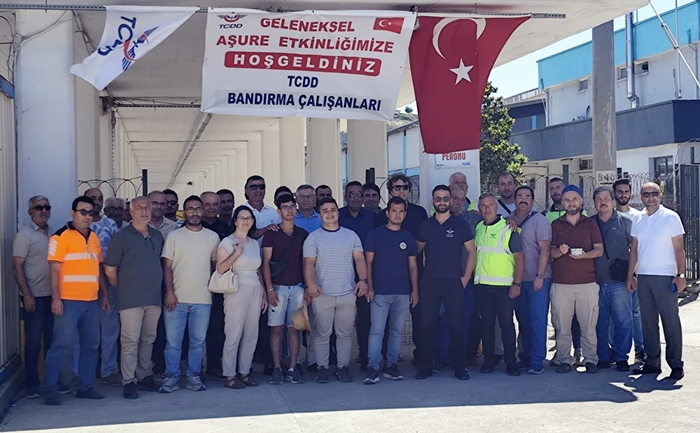 BANDIRMA DEMİRYOLCULARI “GELENEKSEL AŞURE HAYRI” İLE RAYLAR BİRLEŞTİ, AŞURE KAYNAŞTIRDI…