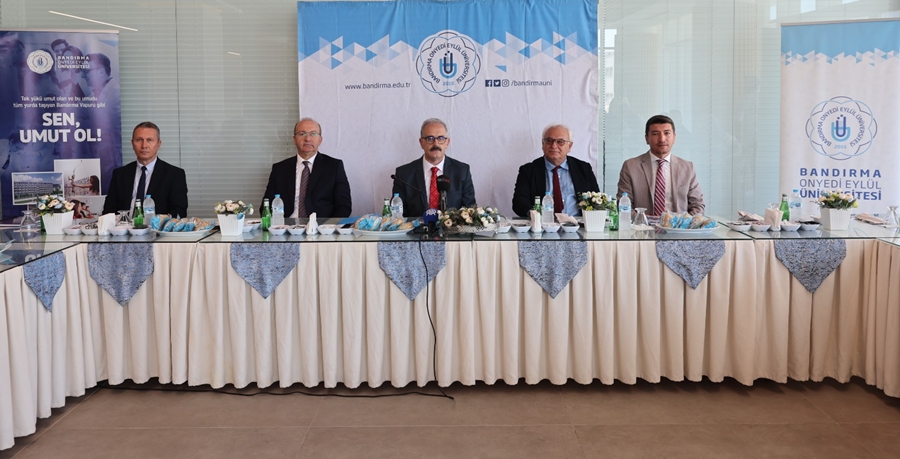 REKTÖR PROF.DR. BOZ; “GENÇLERİN BANÜ’YÜ TERCİH NEDENİ; DUYULAN GÜVEN VE TAM AKREDİTASYON…”