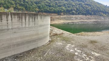 BANDIRMA’NIN İÇME SUYUNUN TEMİN EDİLDİĞİ GÖNEN BARAJI SEVİYESİ YÜZDE ONLARA DÜŞMESİNE RAĞMEN ÖNLEM ALMA KONUSUNDA DUYARSIZ KALAN BASKİ’NİN İMDADINA YAĞMUR YETİŞSE DE CİDDİ SU KRİZİ KAPIDA.!