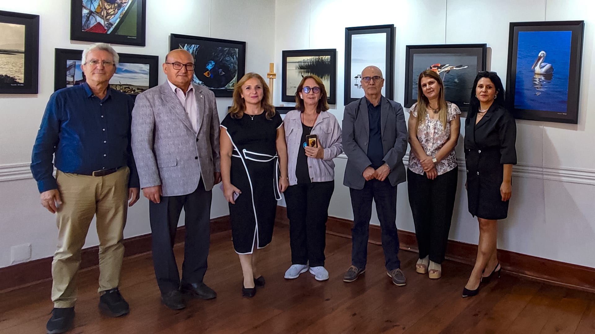 “BİR GÖL HİKAYESİ FOTOGRAF SERGİSİ” BANDIRMA’DA FESTİVALİN ARDINDAN, ÇANAKKALE’DE DE; YERLİ YABANCI FOTOGRAF SEVERLERDEN YOĞUN İLGİ…